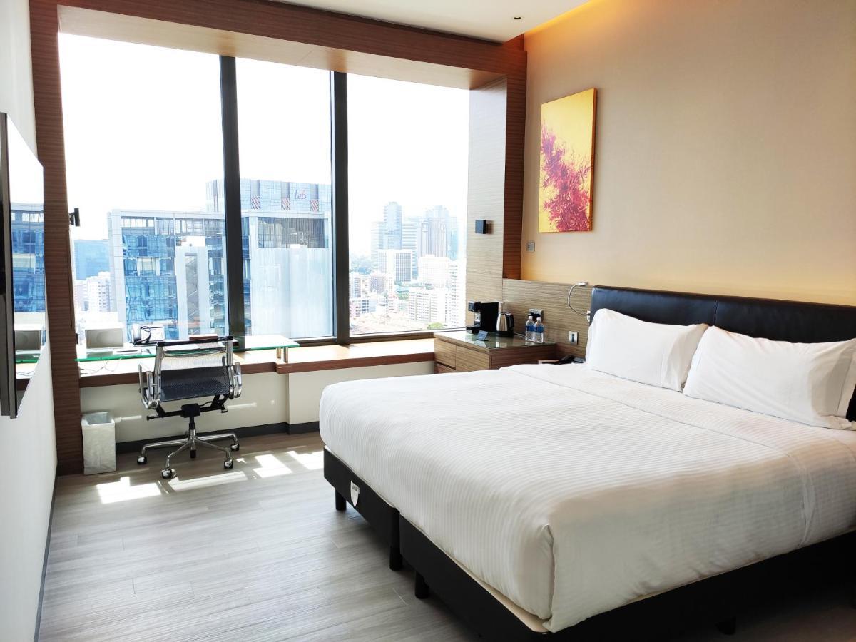 Mint Premier Skyline Lounge Access High Floor