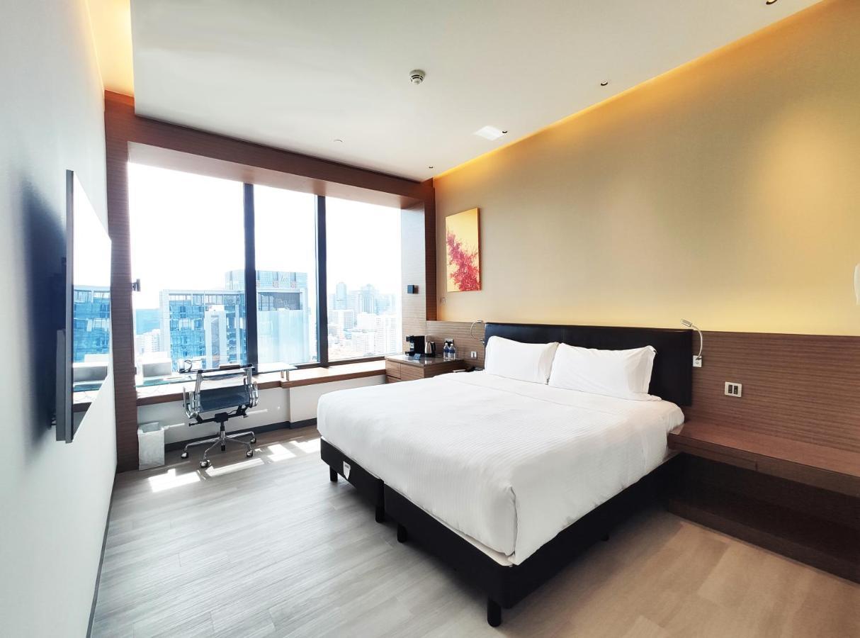 Mint Premier Skyline Lounge Access High Floor